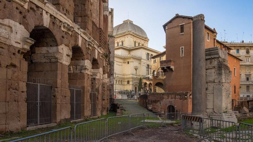 Jewish Ghetto Synagogue tour