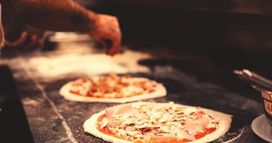Rome pizza cooking class