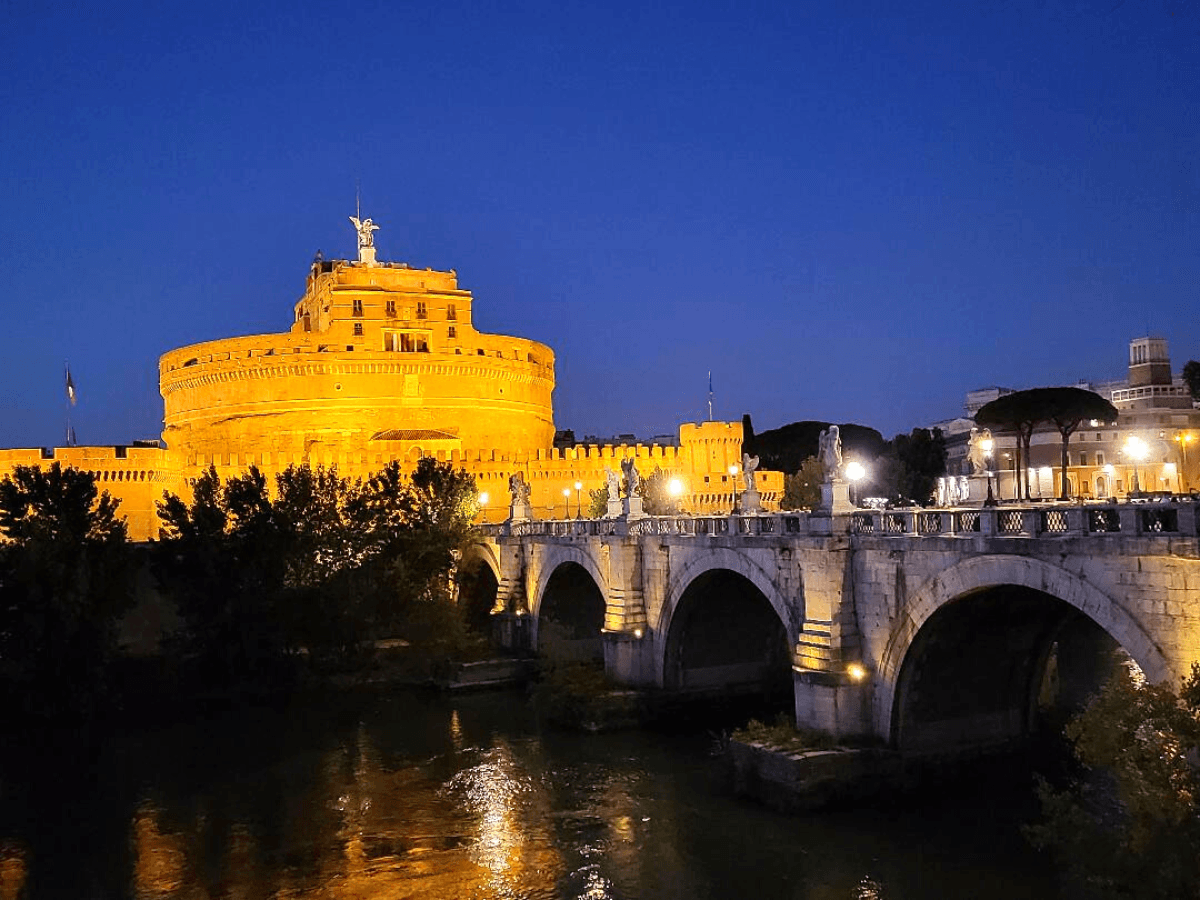 Castel Sant'Angelo at night.