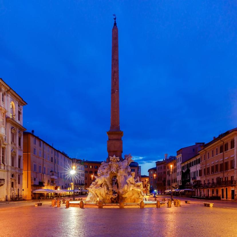 Navona Square, with the statues of Bernini and Borromini, at night