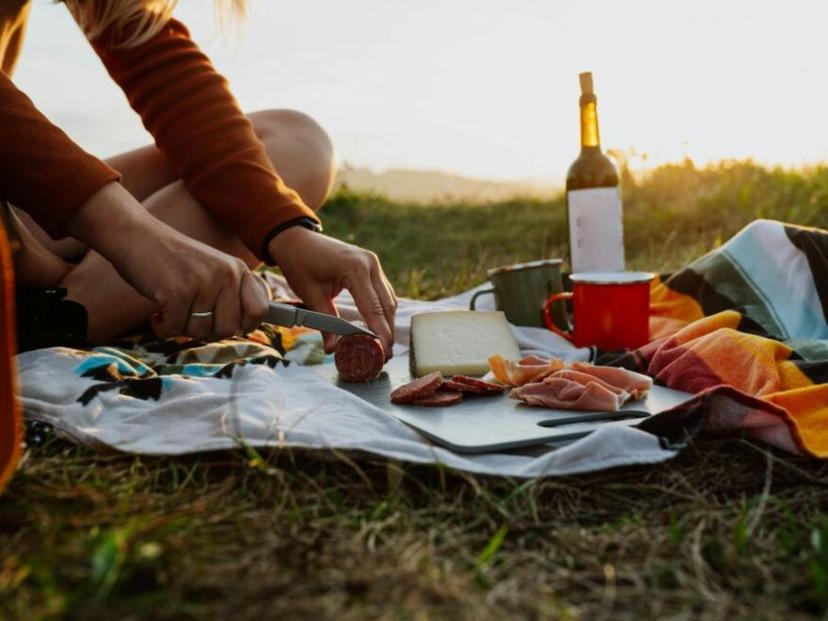 picnic stop alongside the appian way