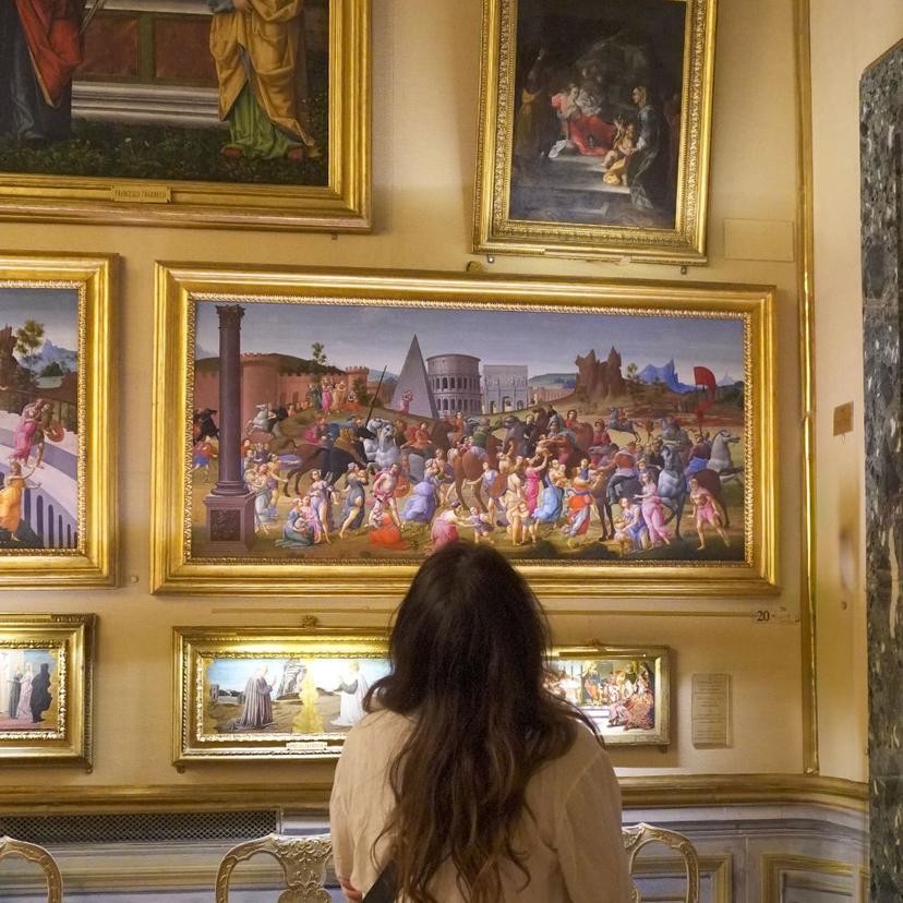 Looking at beautiful paintings inside Colonna palace