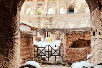 Visite souterraine VIP du Colisée avec la Rome antique