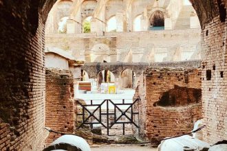 Tour sotterraneo VIP del Colosseo e Roma antica