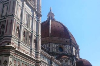 Florencia con la Academia o Galería de los Uffizi