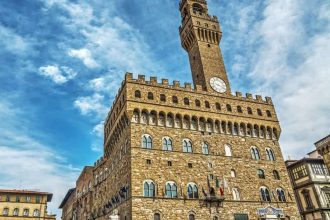 Florencia con la Academia o Galería de los Uffizi