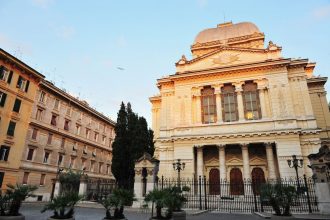 Jewish Ghetto, Synagogue and Museum Tour | Semi-Private