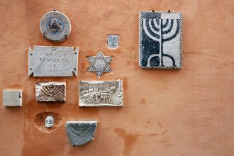 Jewish Ghetto, Synagogue and Museum Tour | Semi-Private