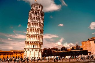 Pisa and Lucca Tour from Florence