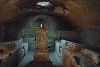 Mithraeum_San_Clemente_Rome Cropped (1)