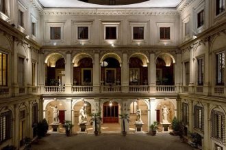 Palazzo_Altemps_ (Roma) _-_ cortile