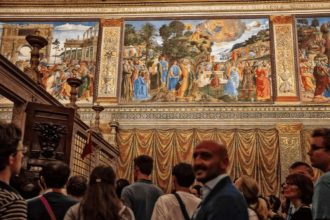 Tripla escursione a bordo di Roma: Cappella Sistina, Colosseo e lezione di cucina italiana