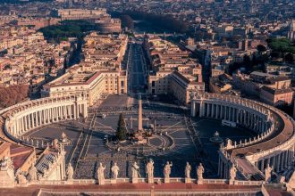 Tour del Vaticano para niños con momias y papamóvil | Privado