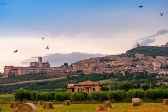 Assisi e le dolci colline umbre