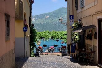 Viagem de um dia para a Residência de Verão do Papa em Castel Gandolfo com Experiência Culinária | Privado