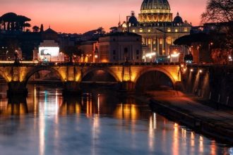 Visite nocturne du Vatican avec dîner buffet | Privé