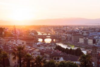 Florence Sunset Boat Tour on the Arno with Aperitivo | Small Group