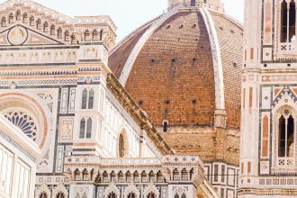 Florence Sunset Boat Tour on the Arno with Aperitivo | Small Group