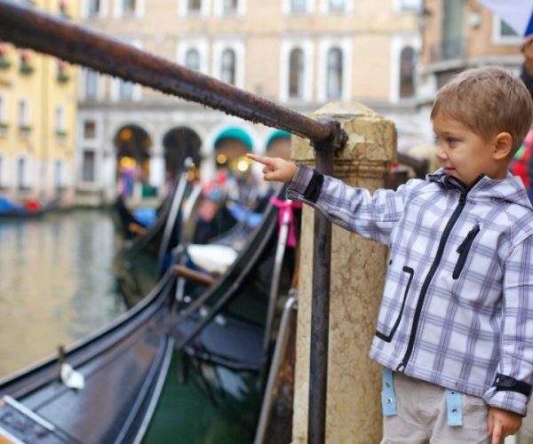 Pittura con maschere veneziane e degustazione di cioccolato | Privato