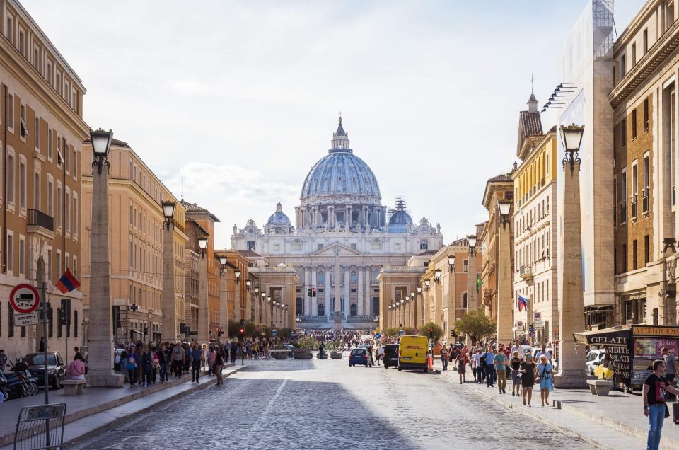 Walks Inside Rome Vatican Home Photo Credit Claudio Hirschberger