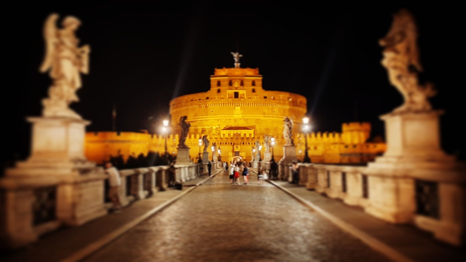 Castel Sant Angelo como se ve en nuestro tour de Roma de noche
