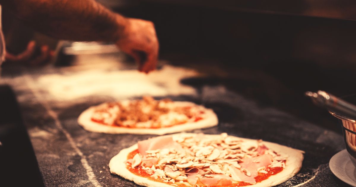 Rome pizza cooking class