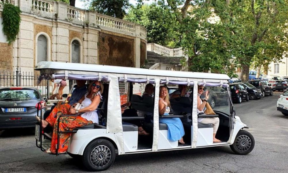 Golf cart tour in Rome