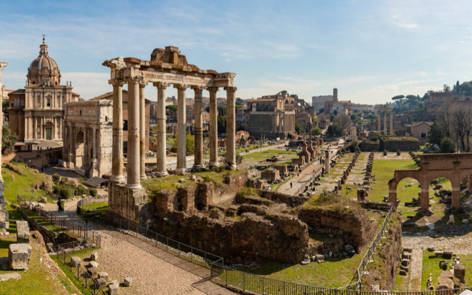 Famous places in ancient Rome: landmarks, monuments and historical sites