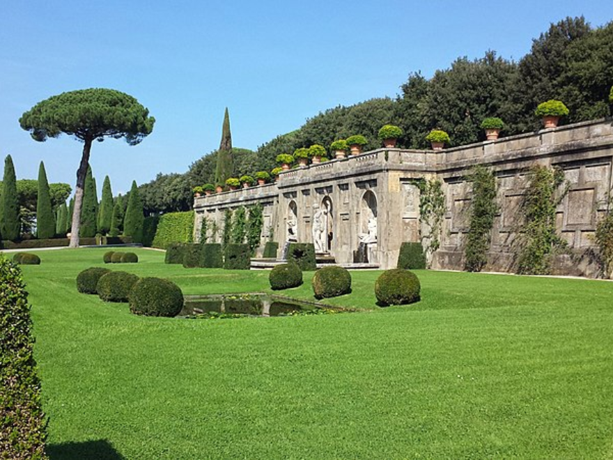 castel gandolfo garden