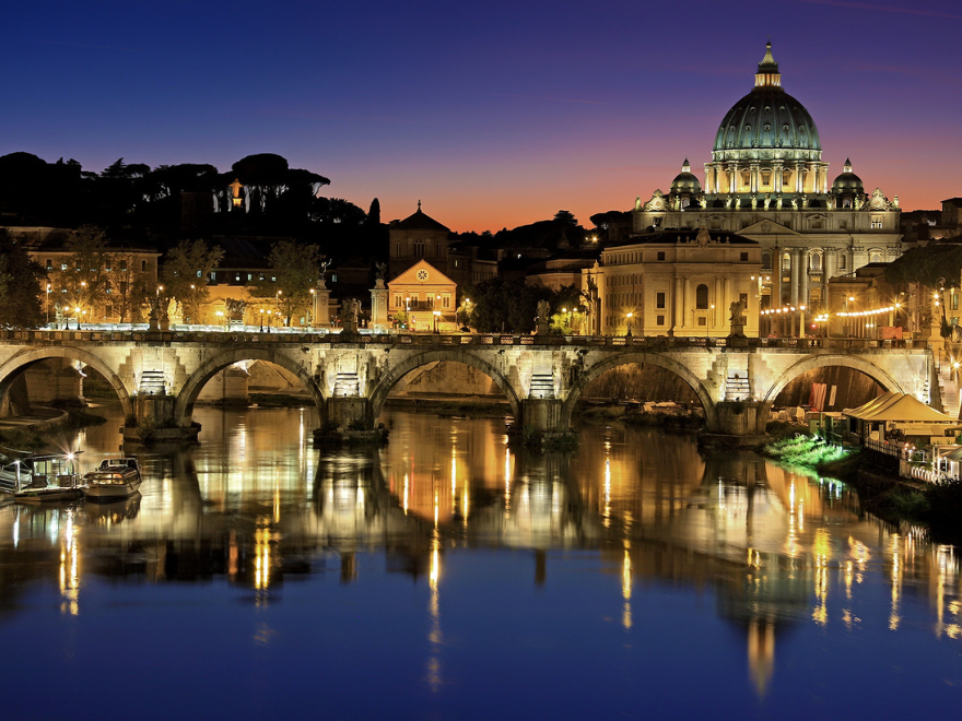 view of thames river and vatican